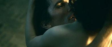 国产销魂床戏视频在线看,激情四溢，在线观看，一触即发